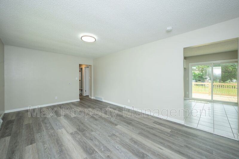 4001 83rd St - Photo 2 of 20