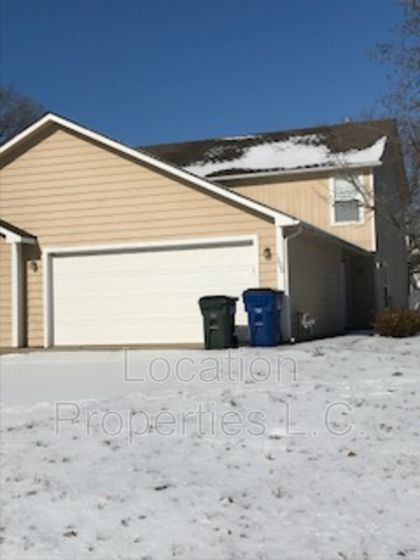 1600 W 4th St - Photo 2 of 13