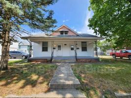 featured image of 662 Oak St