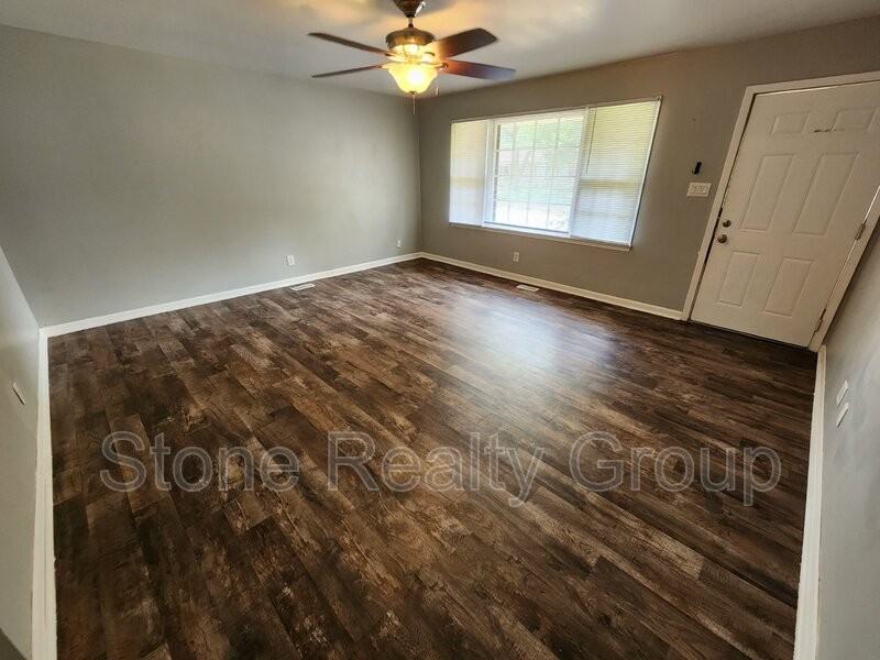 816 E Talisman Dr - Photo 3 of 13