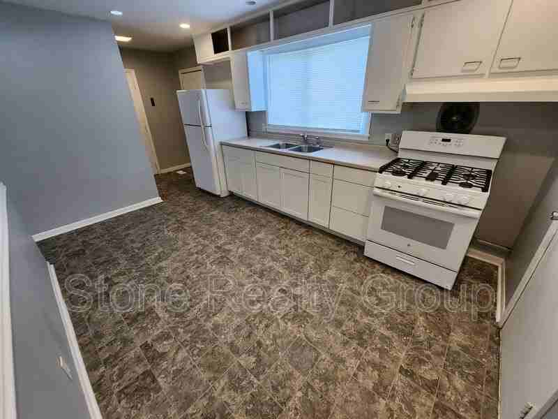 816 E Talisman Dr - Photo 4 of 13