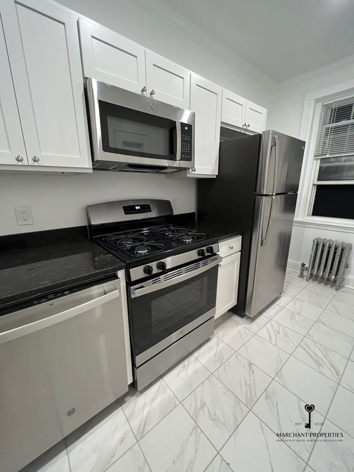 102 Kilsyth Rd #33 - Photo 5 of 15