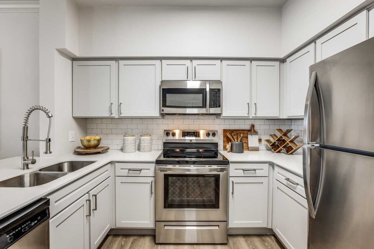 Sandestin at Pearland - Photo 2 of 22