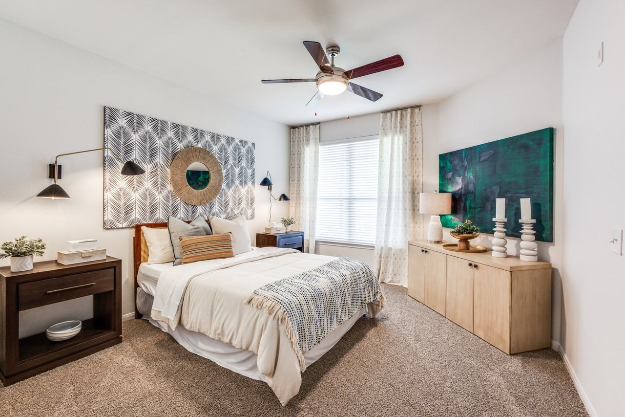 Sandestin at Pearland - Photo 5 of 22