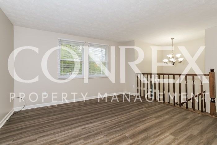 433 Westgate Dr - Photo 3 of 12