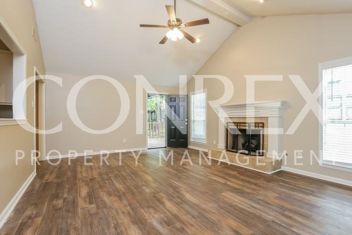 13608 Woodbrook Dr - Photo 3 of 12