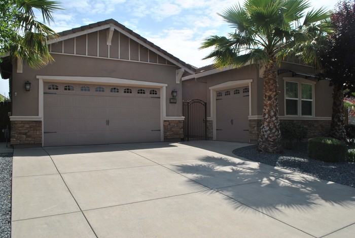 2889 Waxbill Ln - Photo 2 of 21