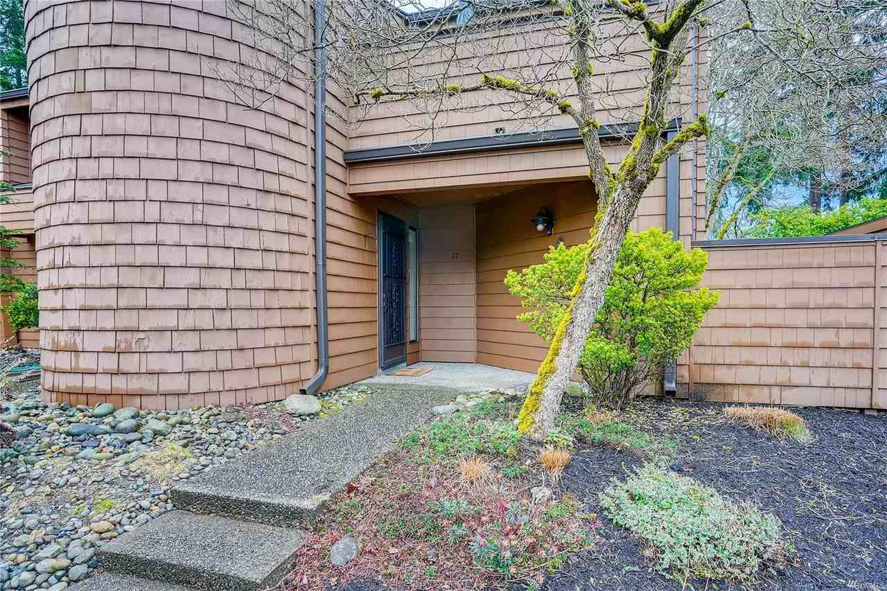 11506 Ne 128th St #17 - Photo 2 of 31