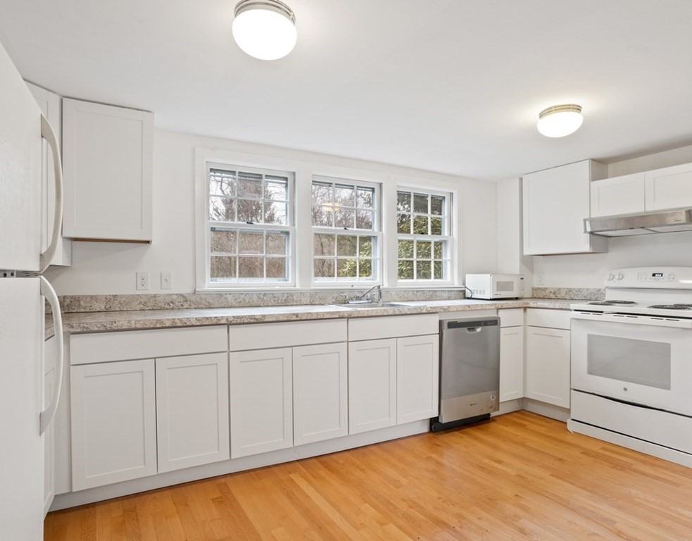 526 Stow Rd #526 - Photo 2 of 14