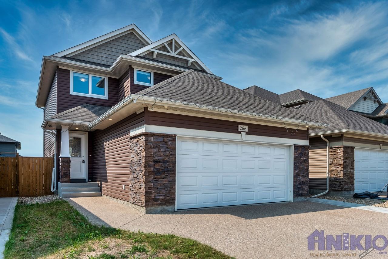 3 Bedroom House in Stonebridge Apartments 266 Lewin Cres, Saskatoon