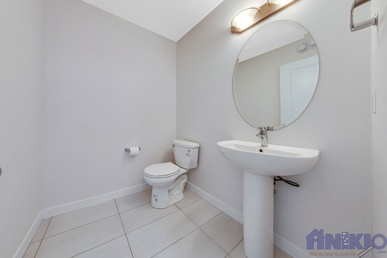 3 Bedroom House in Stonebridge - Photo 3 of 20