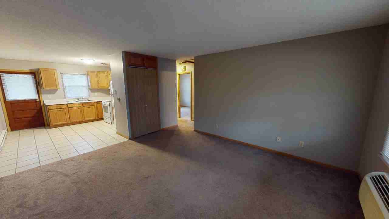 519 E 4th St #3 - Photo 2 of 6