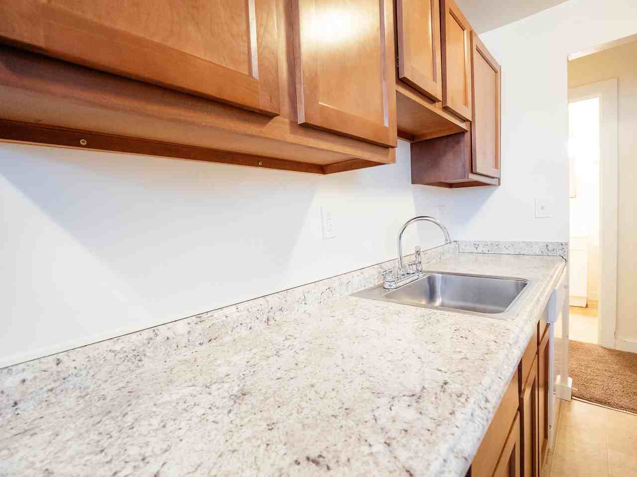255 Mcgregor Ave #15