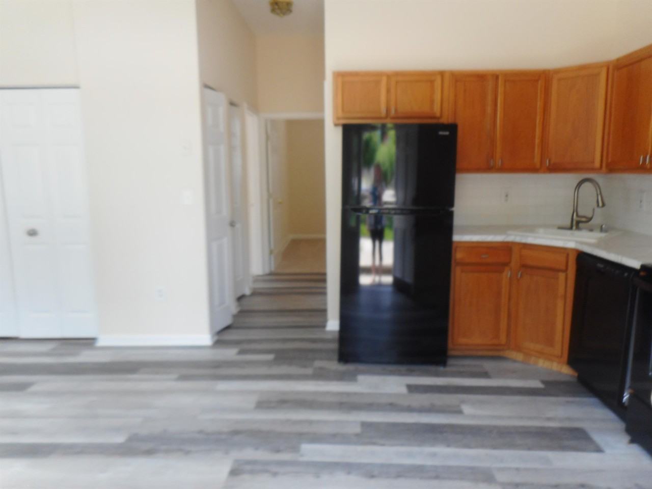 600 Water St #1 - Photo 4 of 33
