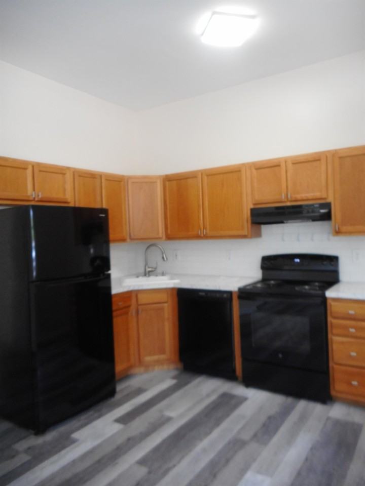 600 Water St #1 - Photo 6 of 33