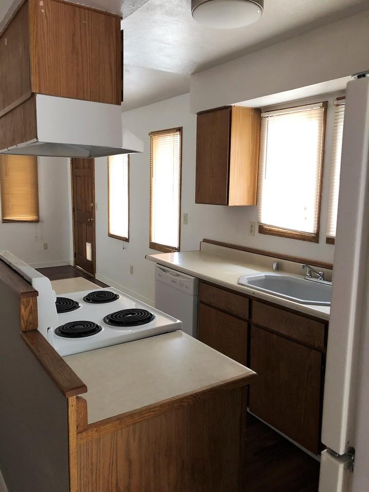 3005 W Malad St #1 - Photo 5 of 11