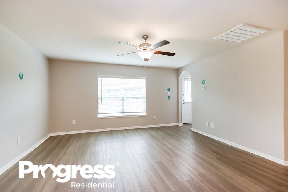 10539 Copper Ridge Dr - Photo 3 of 16