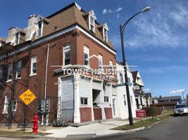 featured image of 238 Amherst St Uppr Front