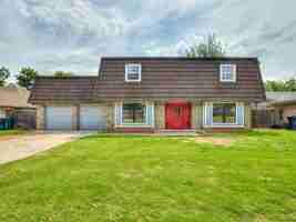 featured image of 7704 Brookside Dr #1