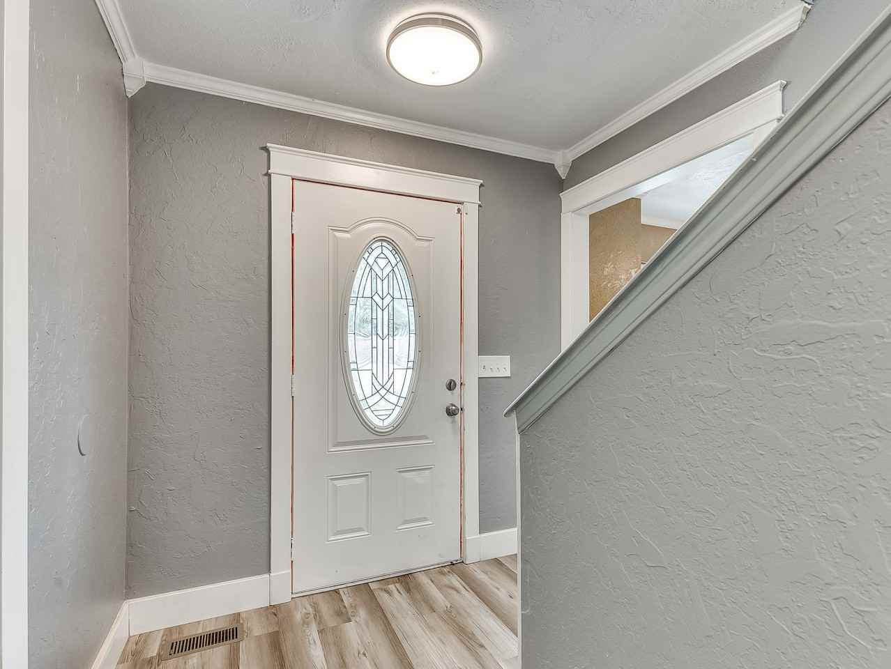 7704 Brookside Dr #1 - Photo 3 of 31