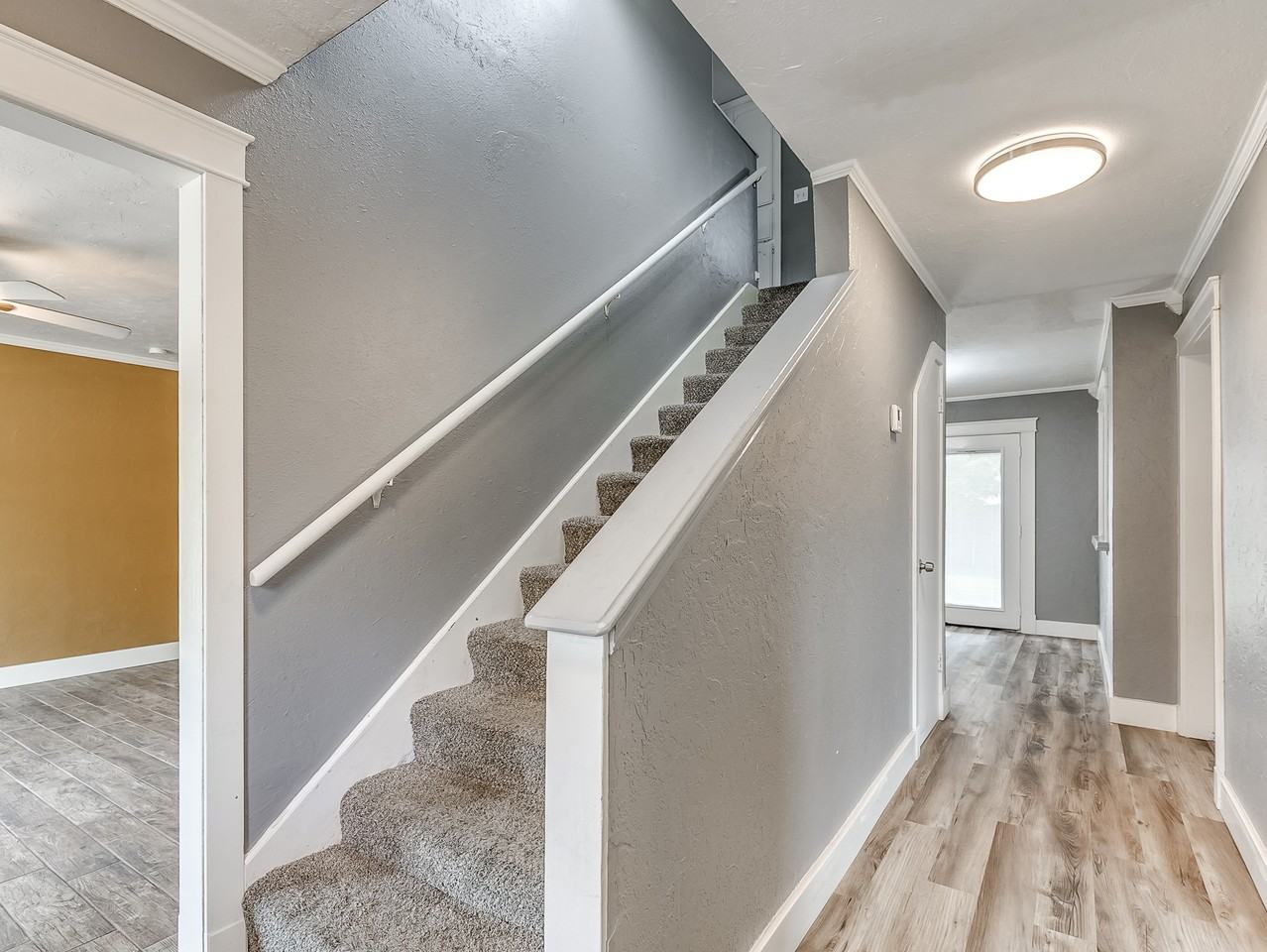 7704 Brookside Dr #1 - Photo 4 of 31