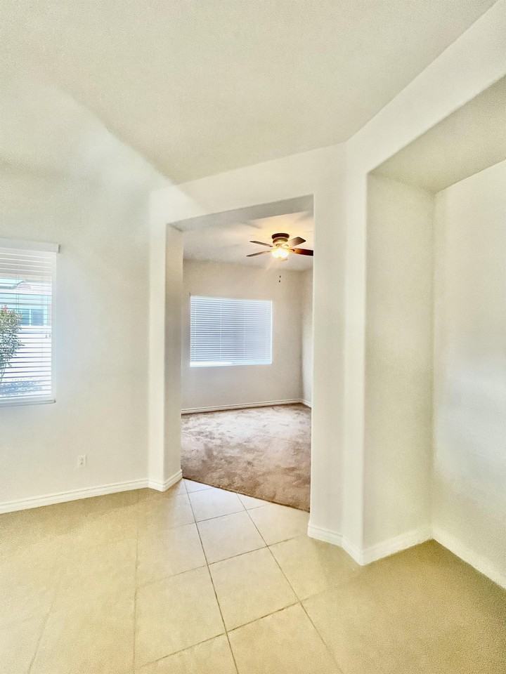 5588 Paseo Famosa #1 - Photo 6 of 14