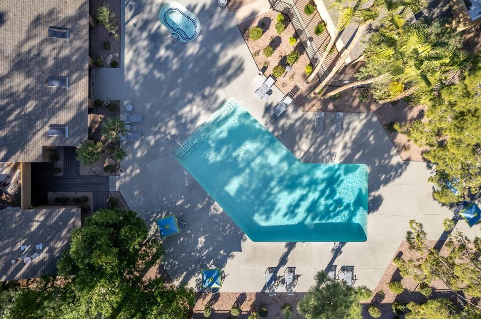 1360 W Isabella Ave - Photo 3 of 5