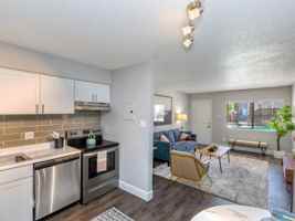 featured image of 6112 N 67th Ave