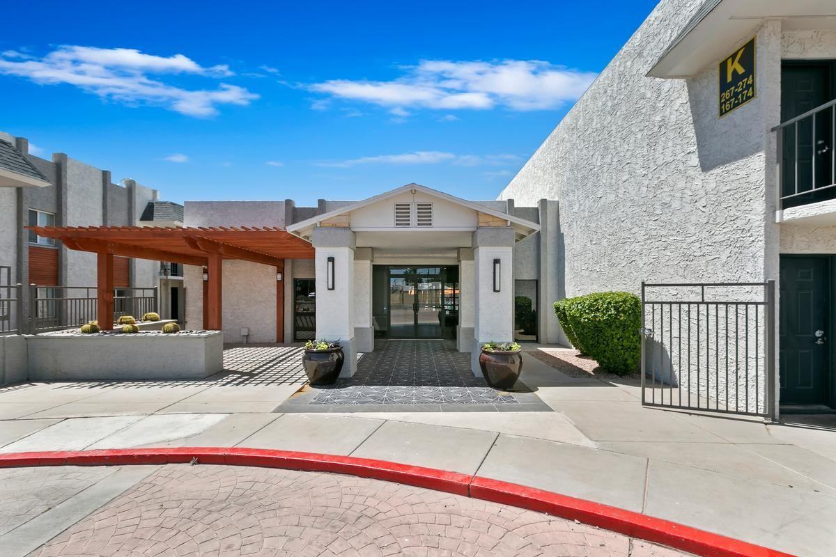 6112 N 67th Ave - Photo 3 of 24