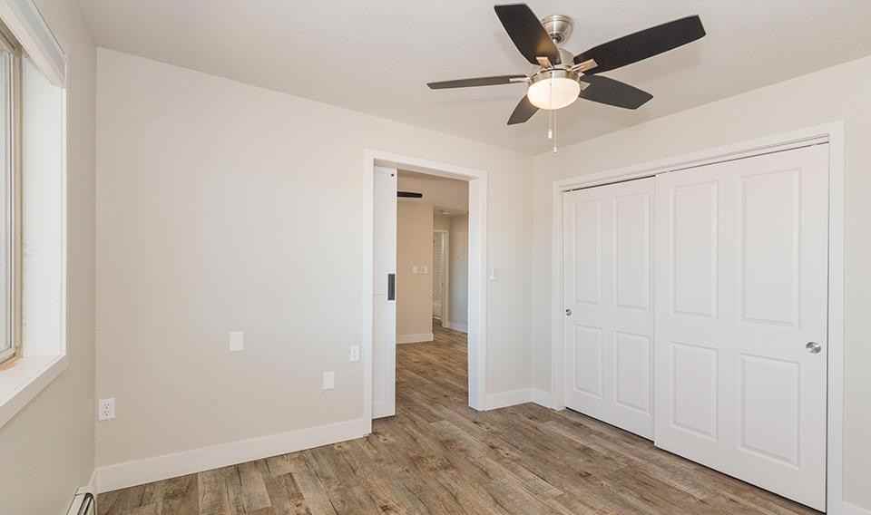 5560 Library Ln - Photo 6 of 14
