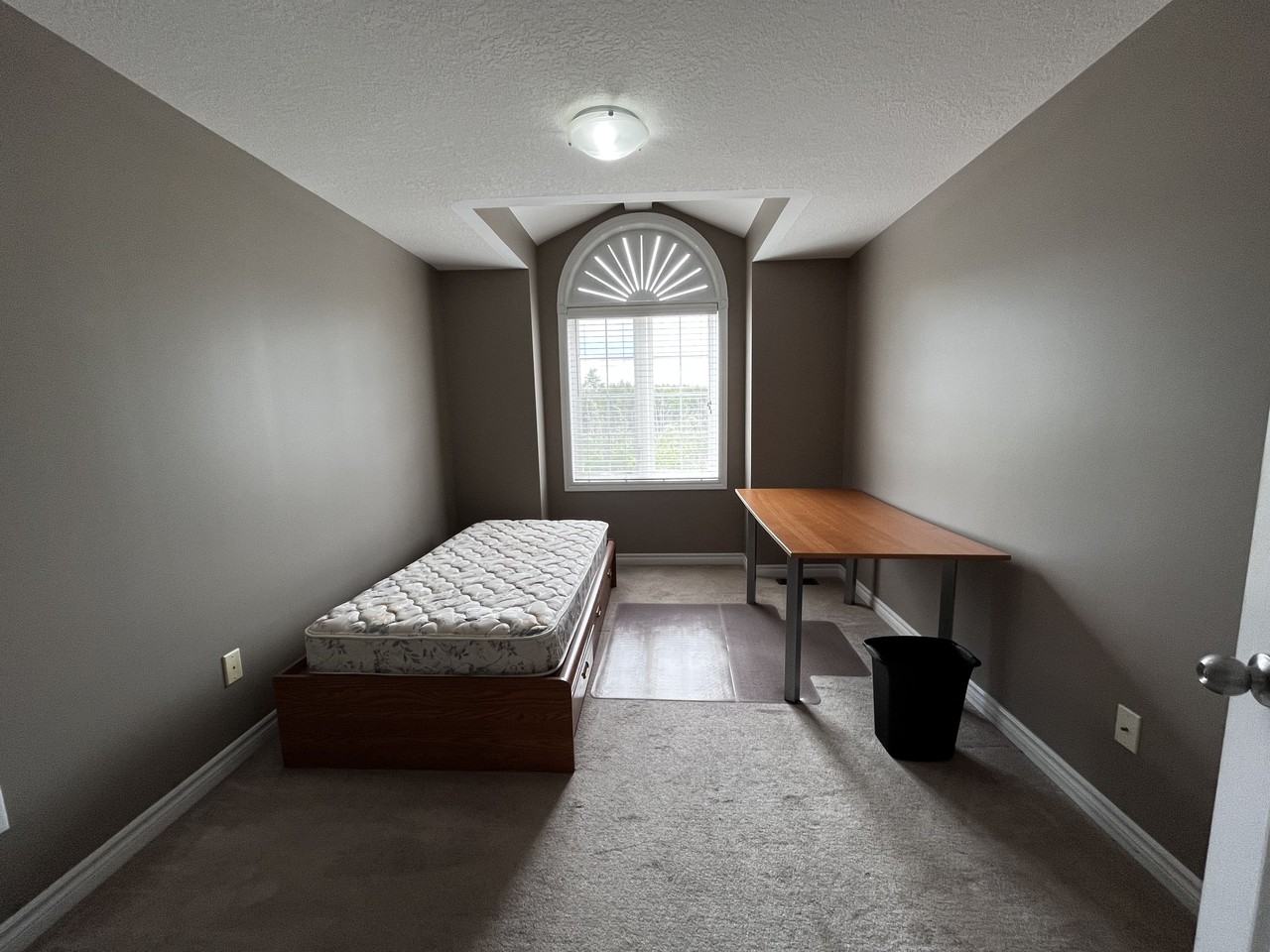 10 Watson Parkway North - Photo 2 of 20