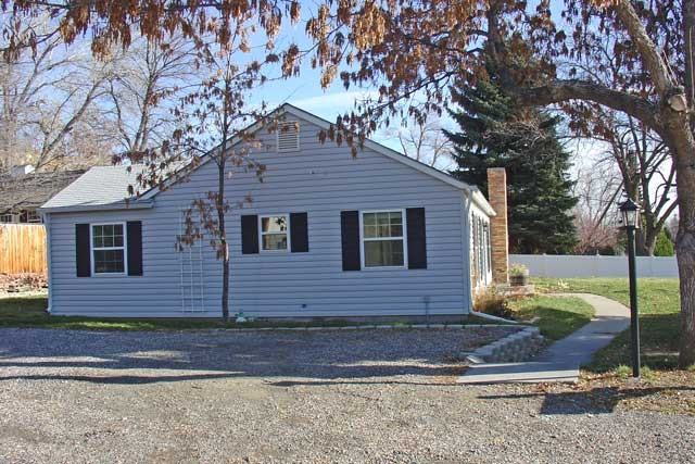 2901 Joan Ln - Photo 2 of 10