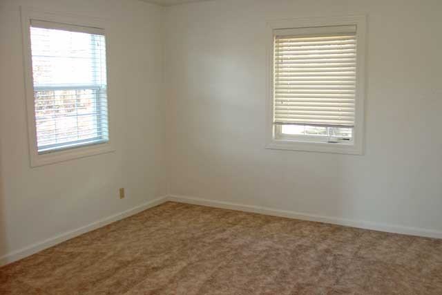 2901 Joan Ln - Photo 7 of 10