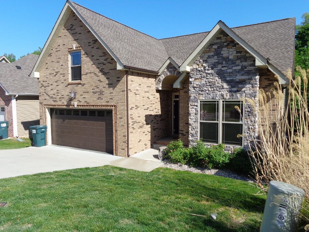 634 Hidden Valley Dr - Photo 2 of 38