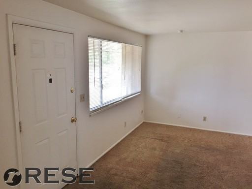 807 S Stubbs Ave - Photo 2 of 16