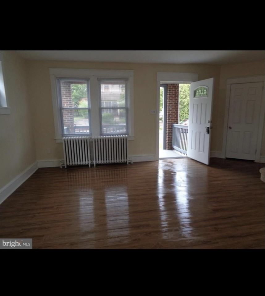 510 W 35th St #NA - Photo 2 of 10