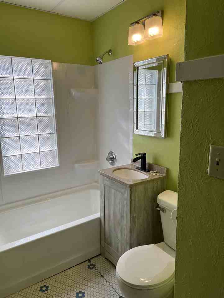 2217 N 57th St - Photo 3 of 21