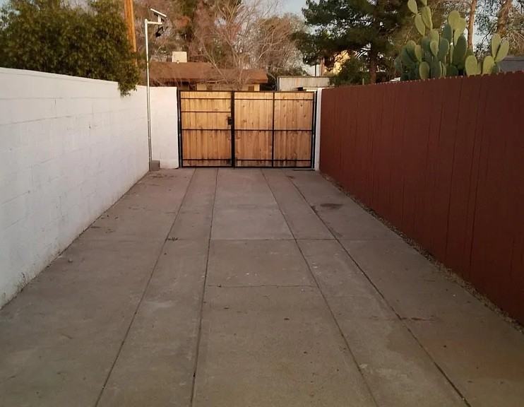 504 W Pepper Pl #NA - Photo 3 of 17