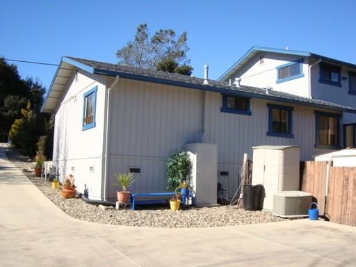 1186 Edison St - Photo 2 of 8