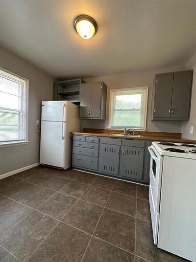 1709 B - Photo 2 of 5