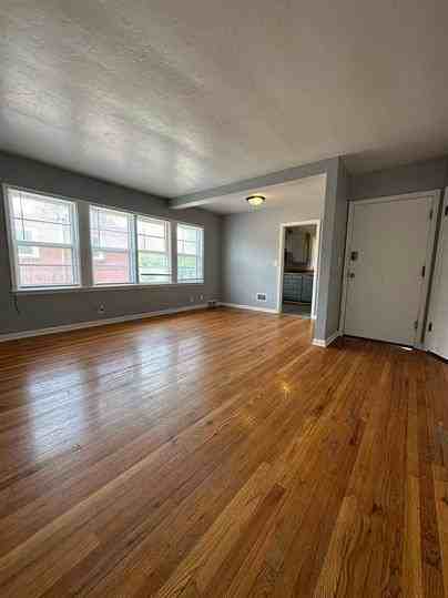 1709 B - Photo 3 of 5