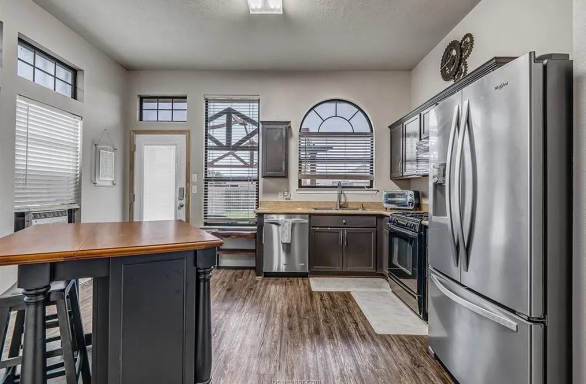 3904 Pawnee Creek Ct #1 - Photo 5 of 12