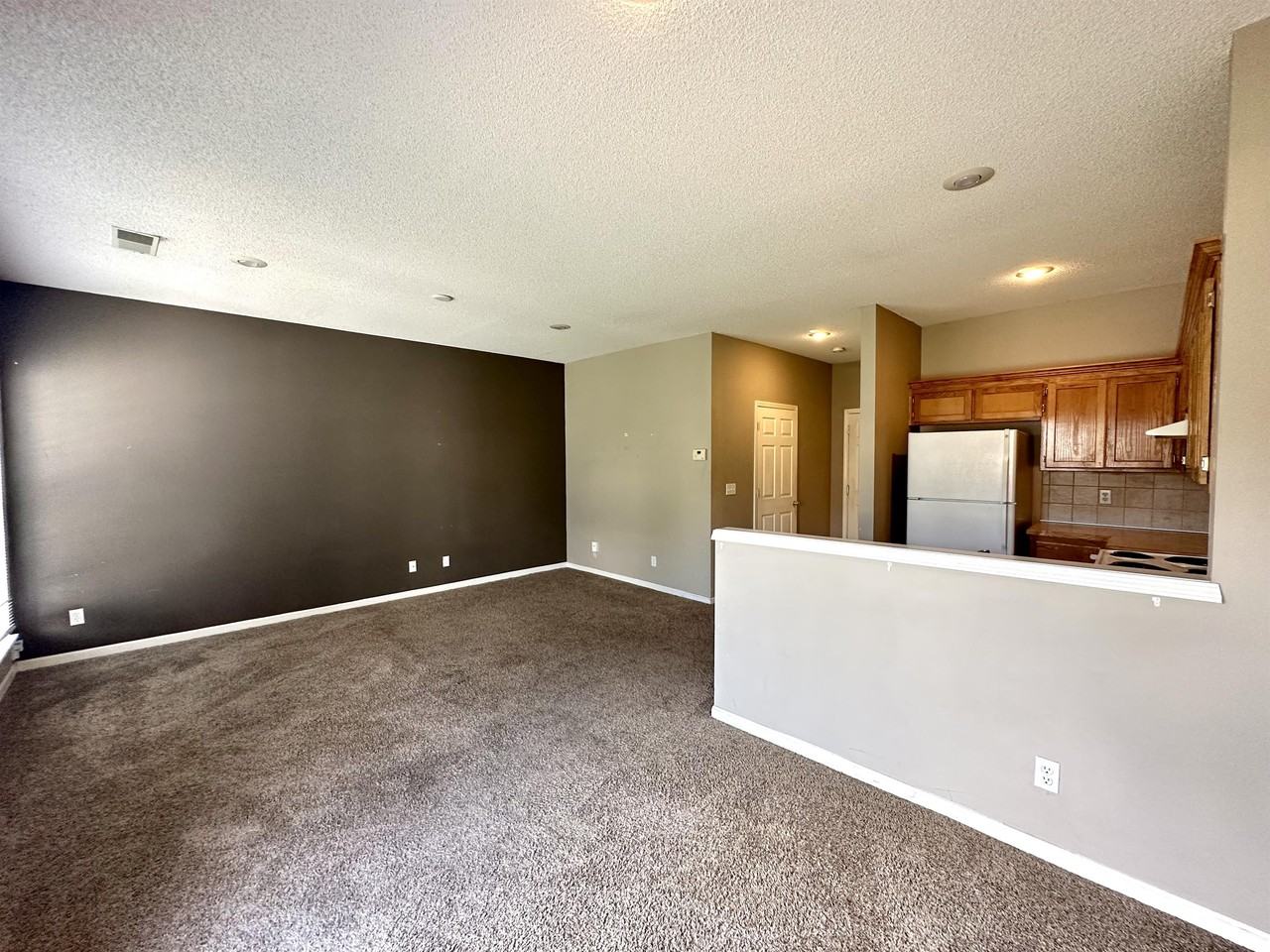 10325 Parkview Ave #1 - Photo 3 of 22