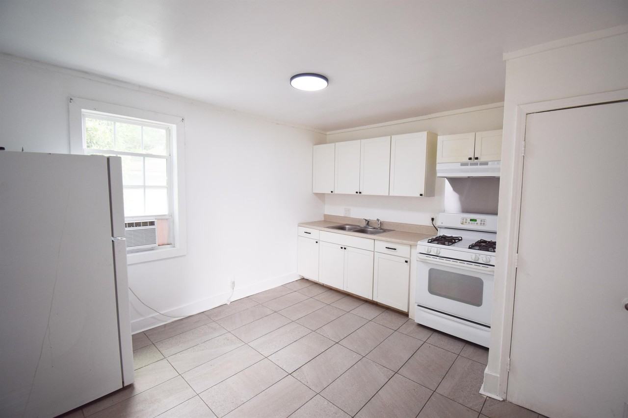 2716 Sunrise St #2 - Photo 2 of 22