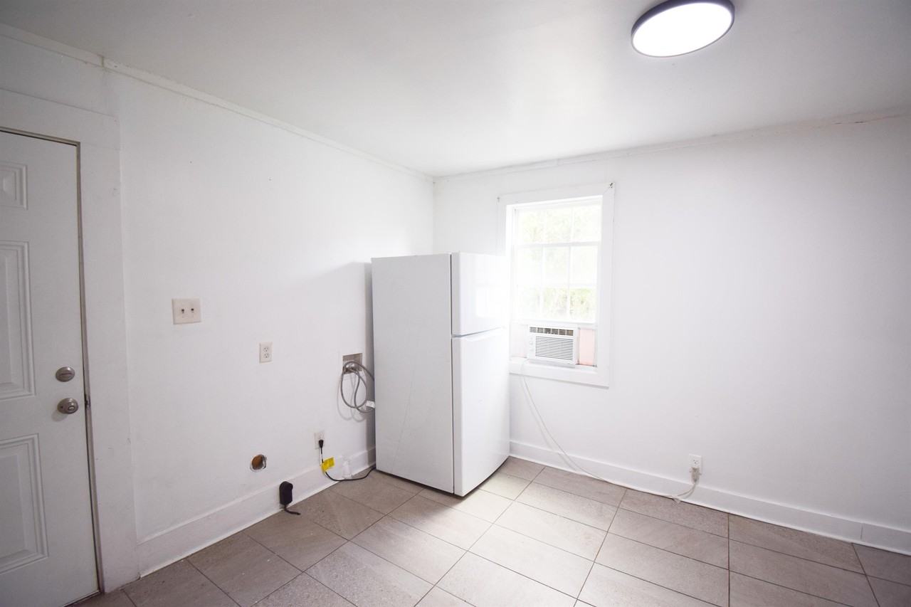 2716 Sunrise St #2 - Photo 3 of 22