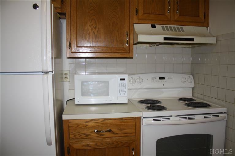 505 Bentley Ct - Photo 3 of 21