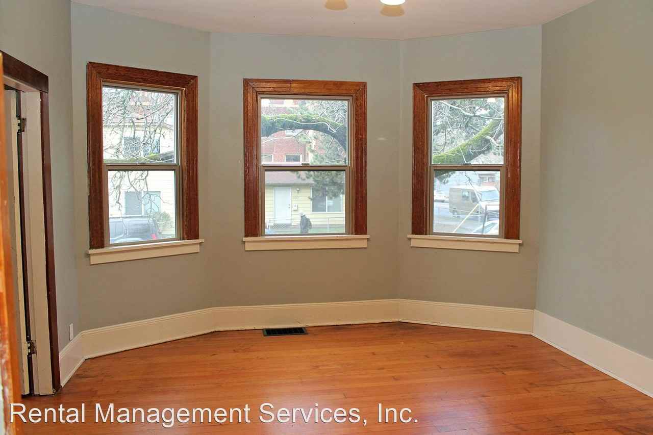 231A-231B, 233 NE 28th Avenue - Photo 3 of 11