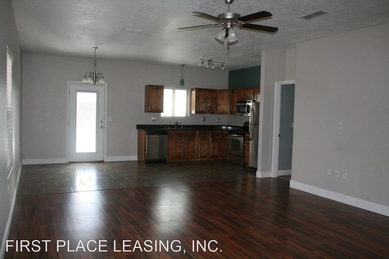 1825 Dillon Wood Dr - Photo 2 of 21