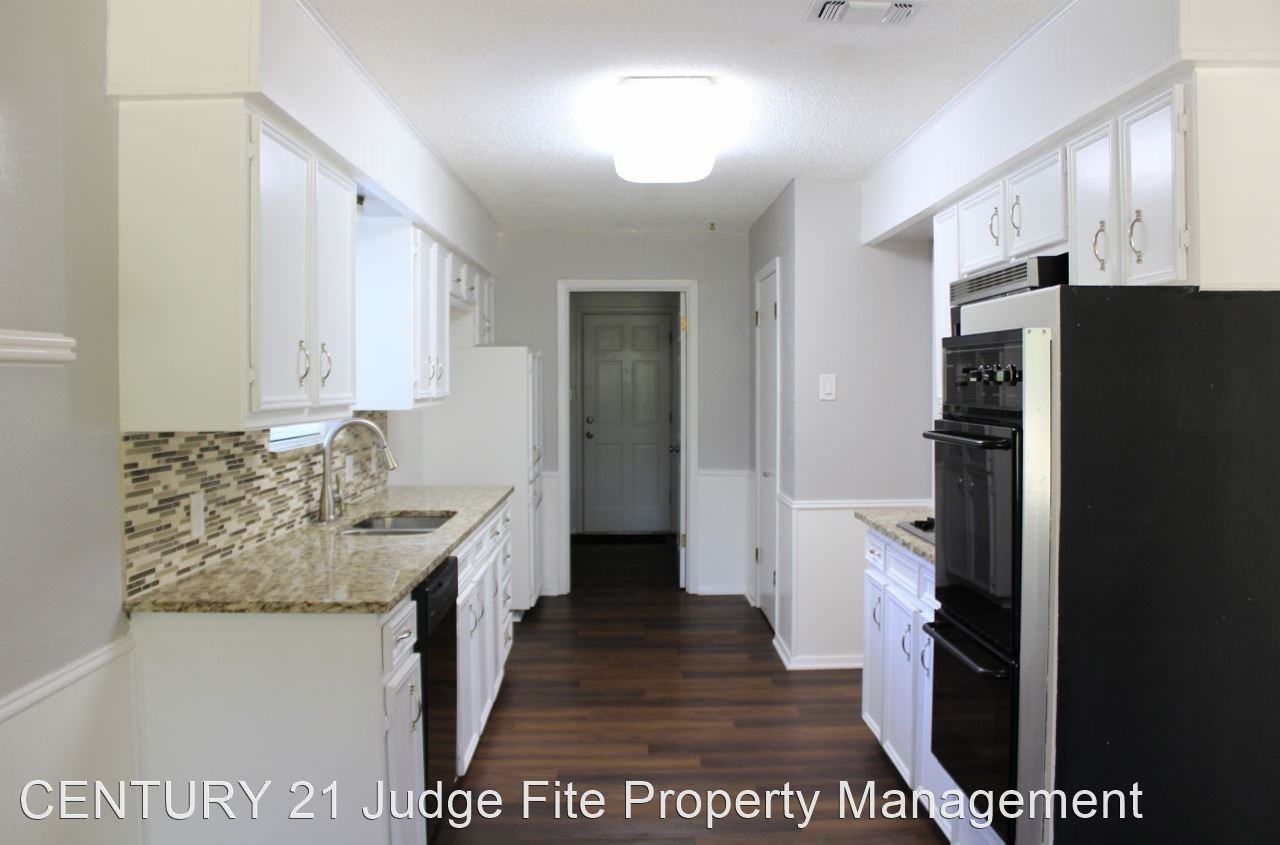 6408 Welch Ave - Photo 3 of 11