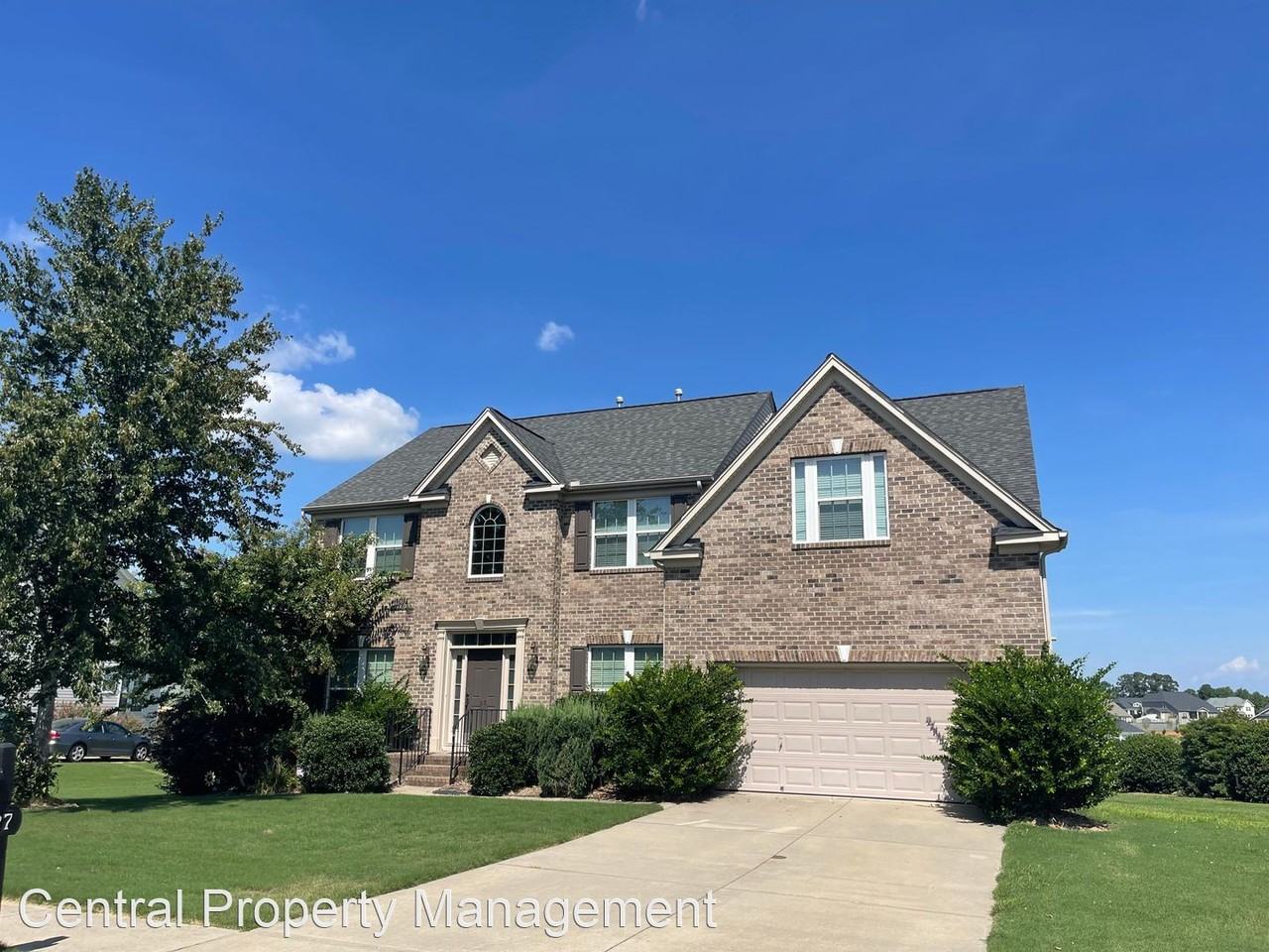 27 Scotts Bluff Dr - Photo 2 of 43